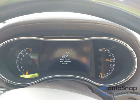 2019 Jeep Grand Cherokee Overland 4X2 z USA, uszkodzony, nr VIN 1C4RJECG7KC732377